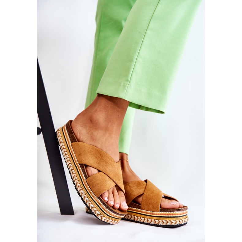 PG1 Pantoufles en daim pour femmes sur la plate-forme Camel Jossie brun 1