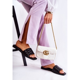 PG1 Chaussons Femme Noirs En Cuir Avec Matelassage Raula 1