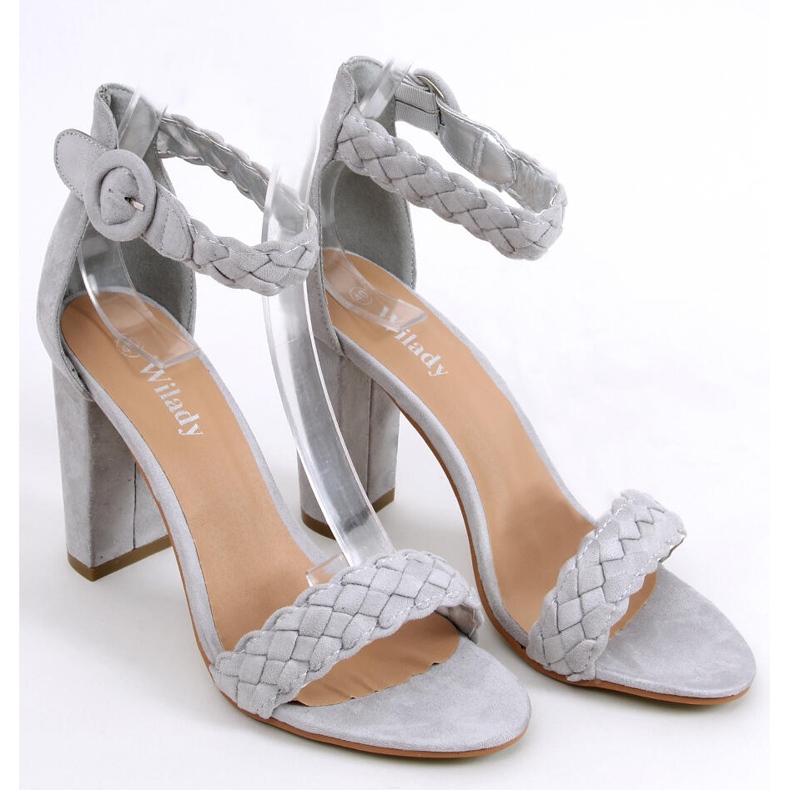 Sandales sur le post de Donna Grey gris 2