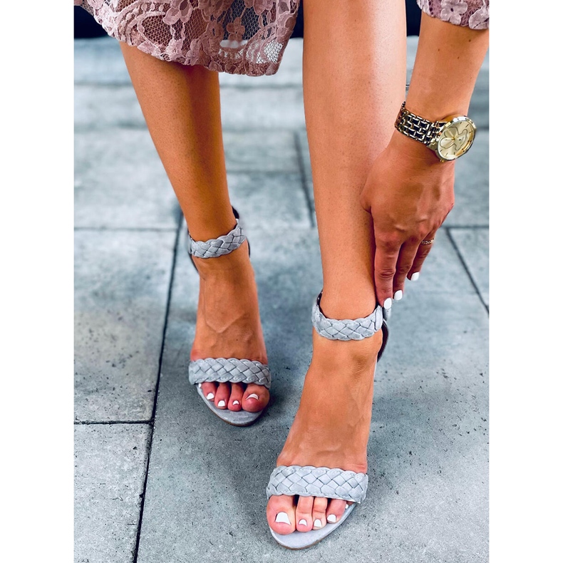 Sandales sur le post de Donna Grey gris 1