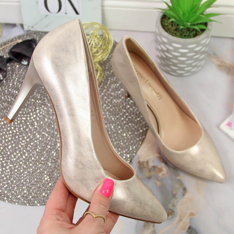 Escarpins sur épingle en or par Sergio Leone d'or 1 Escarpins sur épingle en or par Sergio Leone d'or 1