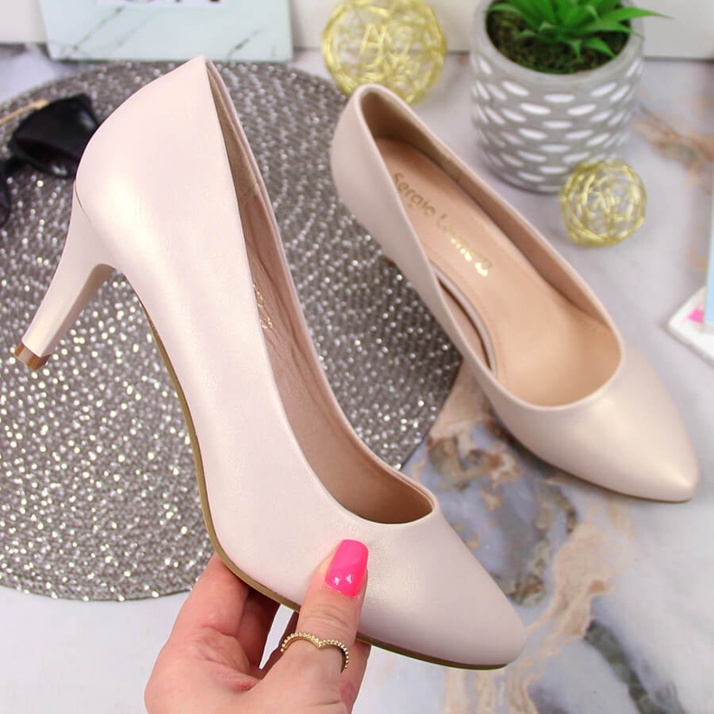 Escarpins sur une perle beige Sergio Leone doré 1