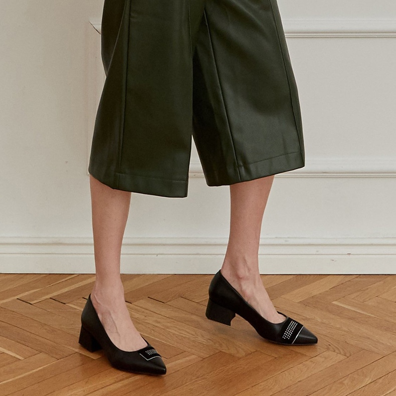 Marco Shoes Escarpins noirs à talons bas, décor à jets 1