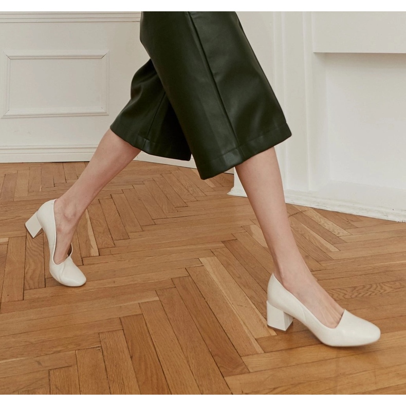 Marco Shoes Escarpins blancs élégants en cuir naturel délicat 1