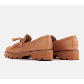 Marco Shoes Mocassins avec une chaîne dorée sur une semelle légère beige 4