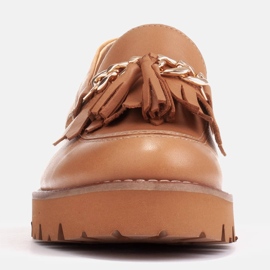 Marco Shoes Mocassins avec une chaîne dorée sur une semelle légère beige 5
