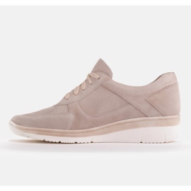 Radoskór Des chaussures confortables pour un pied plus large sur une semelle légère beige 2