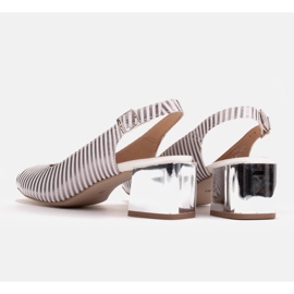 Marco Shoes Sandales confortables pour femmes avec un cuir intéressant blanche multicolore argent 7
