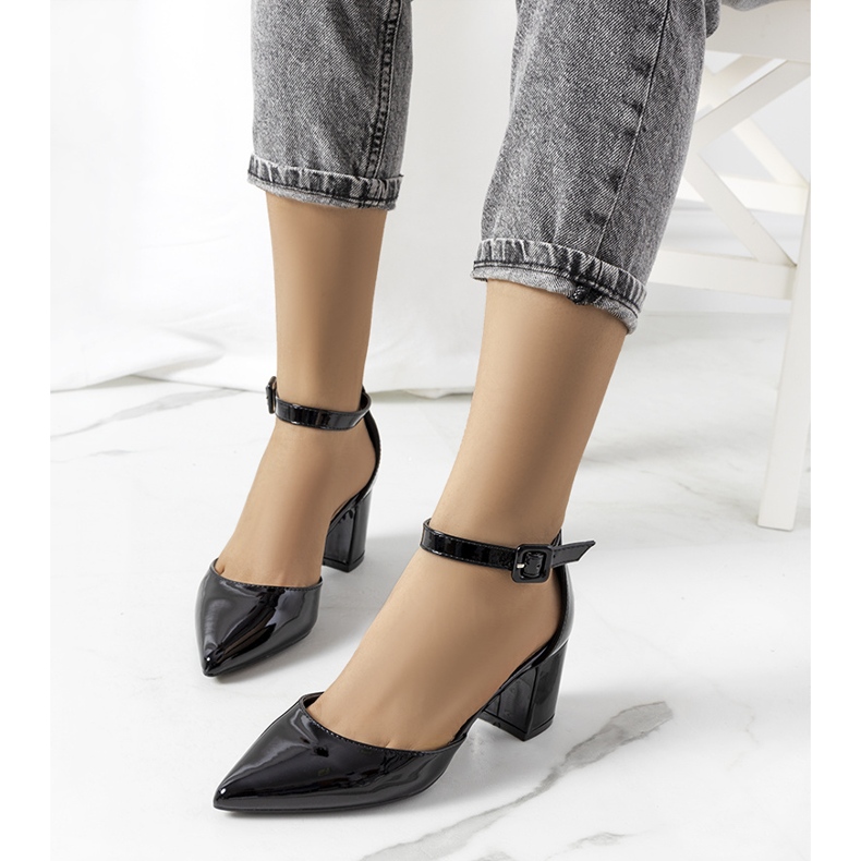 Escarpins Mubin laqués noirs 1