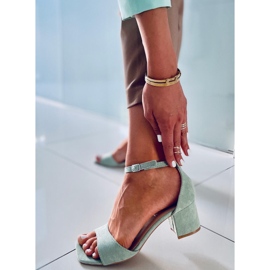 Sandales à talons hauts en daim vert pour femme 4