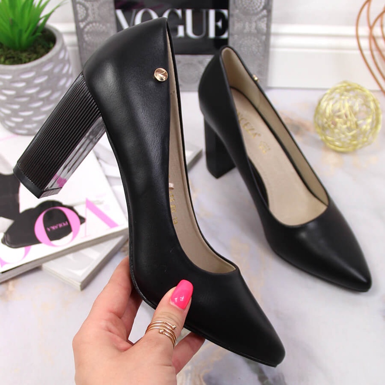 Escarpins sur le poteau Vinceza noir le noir 1 Escarpins sur le poteau Vinceza noir le noir 1