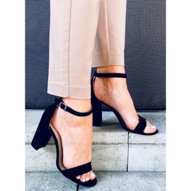 Sandales à talons hauts d'Ariel Black Suede noir 2