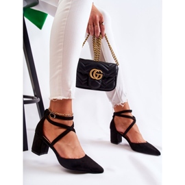 PG1 Escarpins à la mode sur un talon bas Black Crissa le noir 5