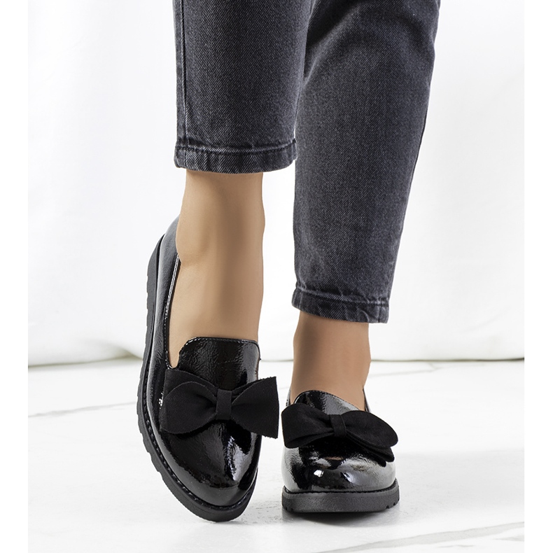 BM Chaussures laquées noires Voeren 1