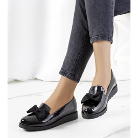 BM Chaussures laquées noires Voeren 2