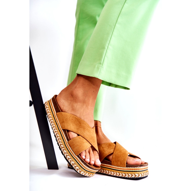 PG1 Pantoufles en daim pour femmes sur la plate-forme Camel Jossie brun 1