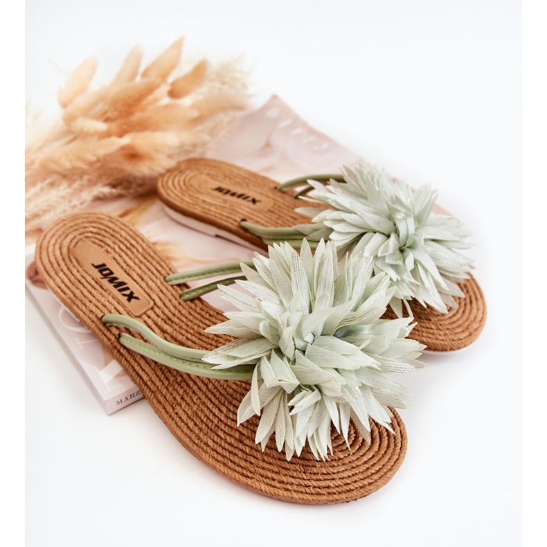 Tongs pour femme avec ornement en tissu vert Eviana 1