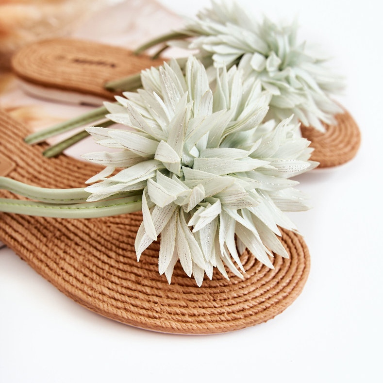 Tongs pour femme avec ornement en tissu vert Eviana 2