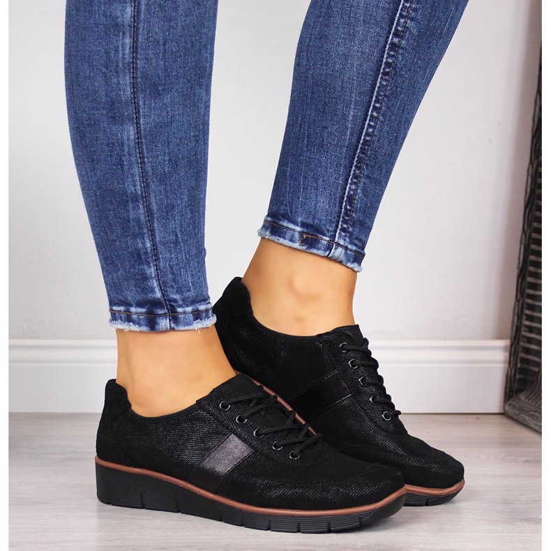 Chaussures pour femmes en cuir sur un coin noir et marron Filippo le noir 1