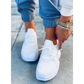 Hiral Chaussettes blanches chaussures de sport 1 Hiral Chaussettes blanches chaussures de sport 1