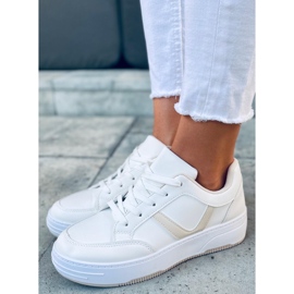 Ikke Baskets beiges blanche 1