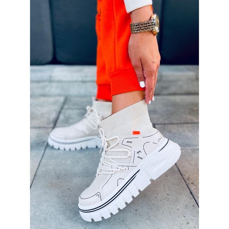 Chaussures de sport chaussettes Malin Beige 1