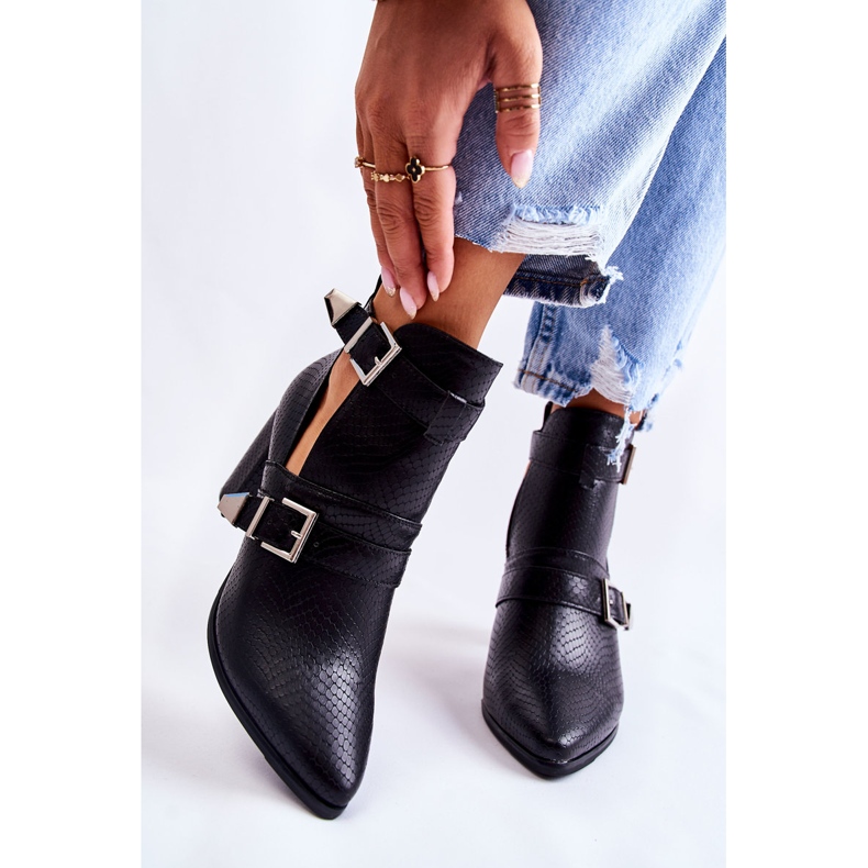 WJ2 Bottes à la mode sur un pilier avec découpes Suelo noir 1