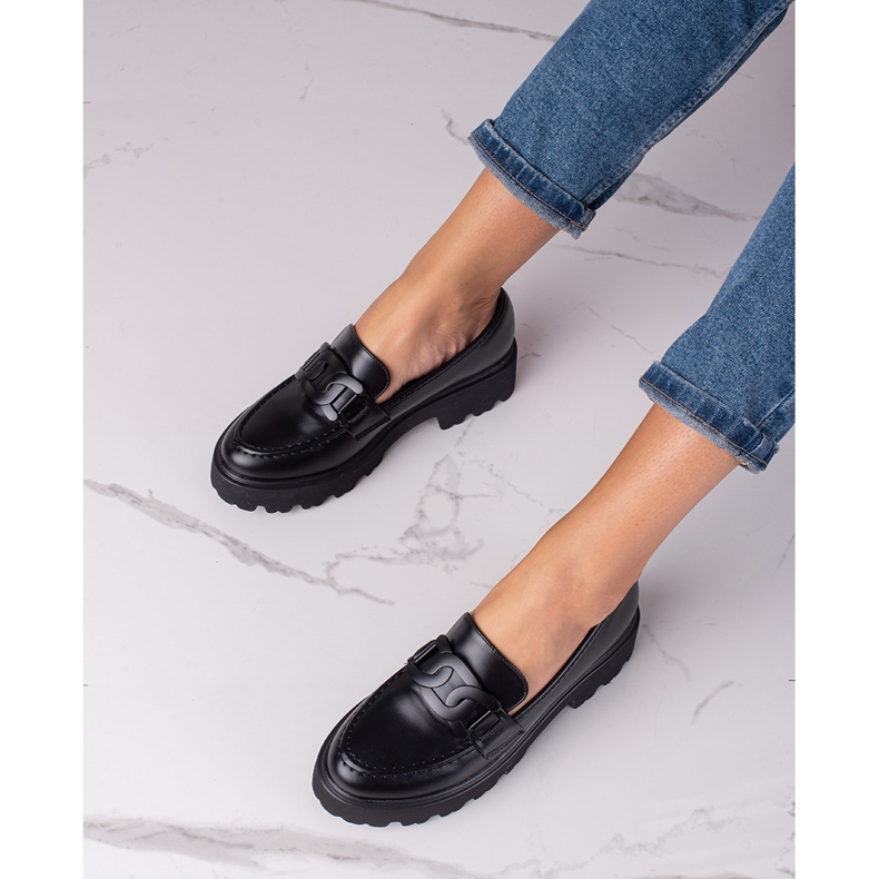 Mocassins noirs pour femmes sur la plateforme Shelovet en cuir écologique le noir 1