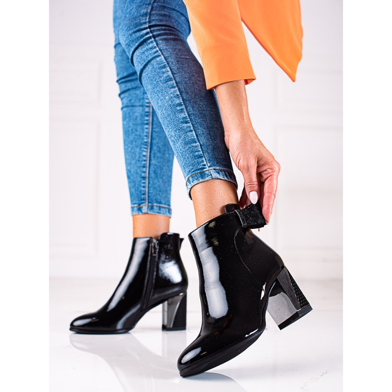 Bottes Shelovet élégantes pour femmes sur un poteau noir décoratif le noir 1 Bottes Shelovet élégantes pour femmes sur un poteau noir décoratif le noir 1
