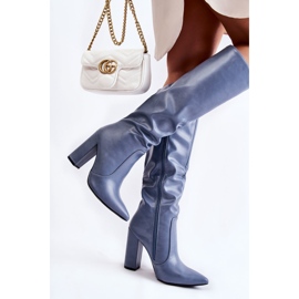Bottes Mayra bleues classiques sur un poteau 3