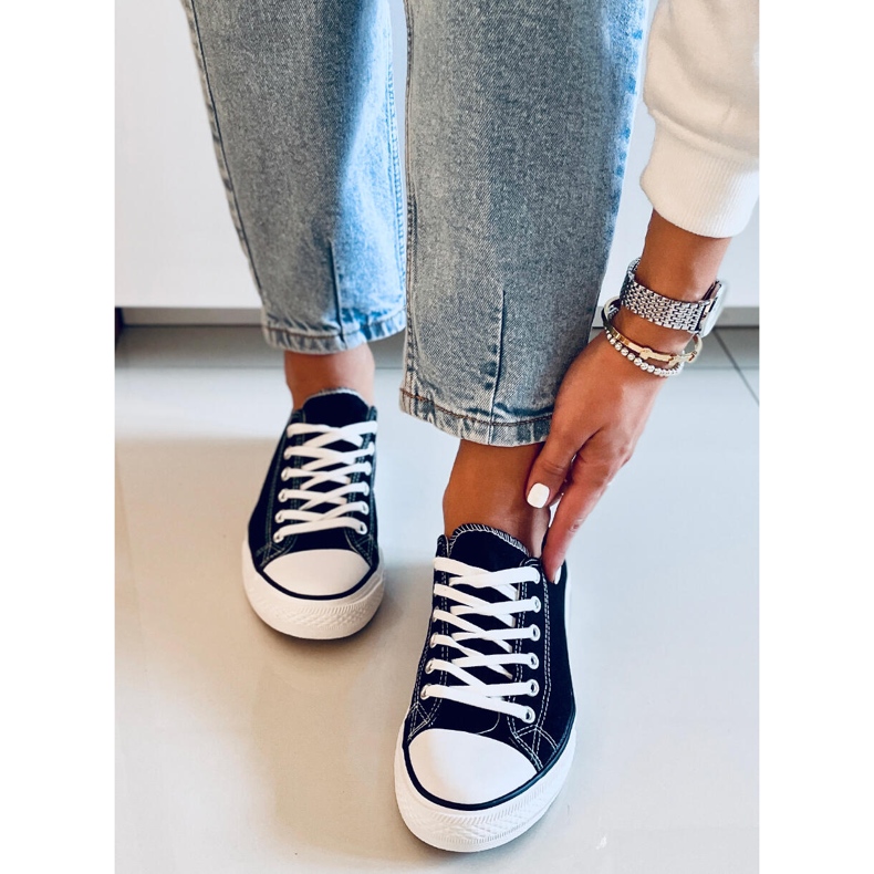 Baskets classiques femme Basic Black le noir 2