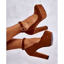Escarpins en daim sur la plate-forme Camel Rivia brun 8