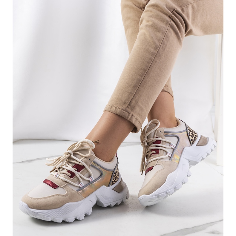 Baskets beiges d'Amarillo d'or 1