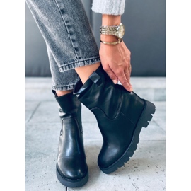 Bottes sur un coin caché Luanda Black le noir 4