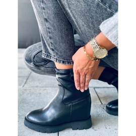 Bottes sur un coin caché Luanda Black noir 1