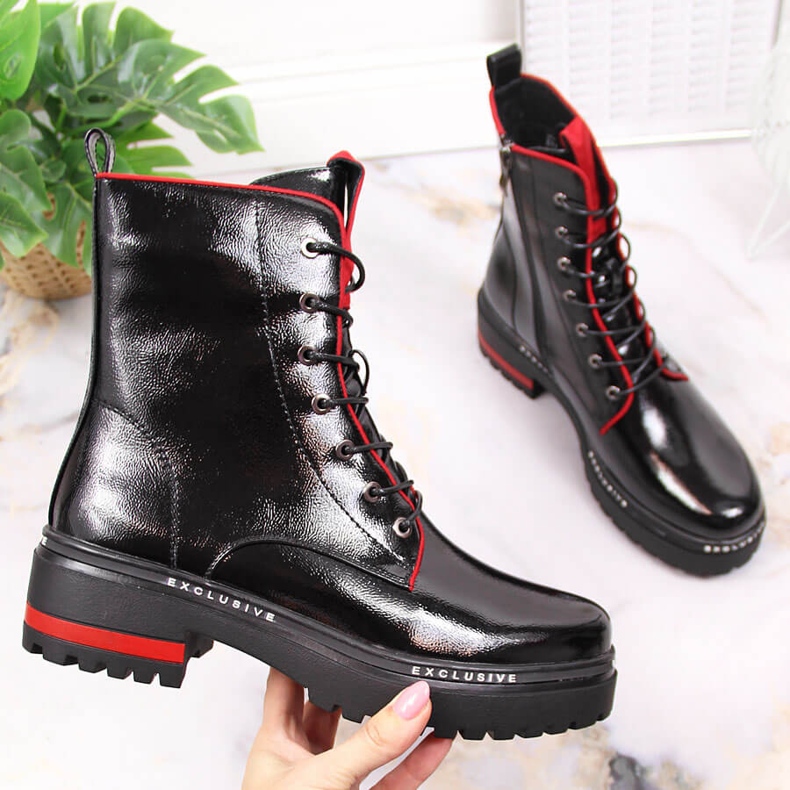 Ouvrières Filippo noires laquées et isolées pour femmes 1