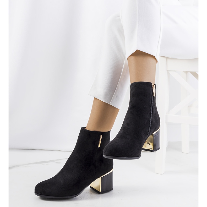 Bottines Montes élégantes noires 1