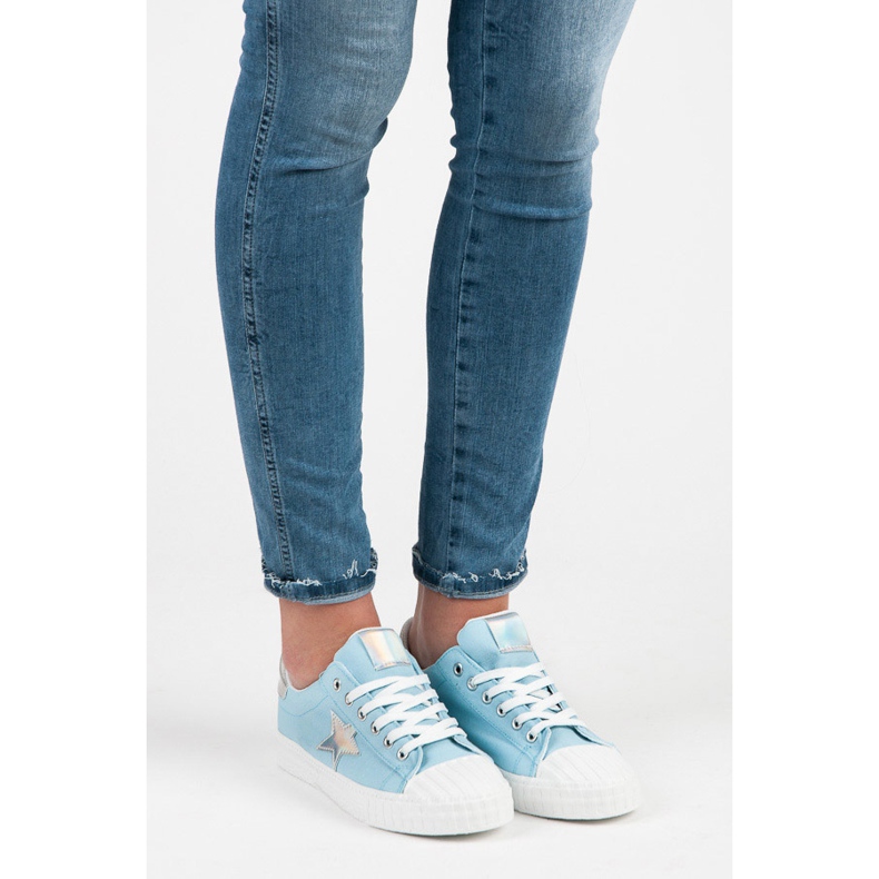 Baskets hologramme bleu 1