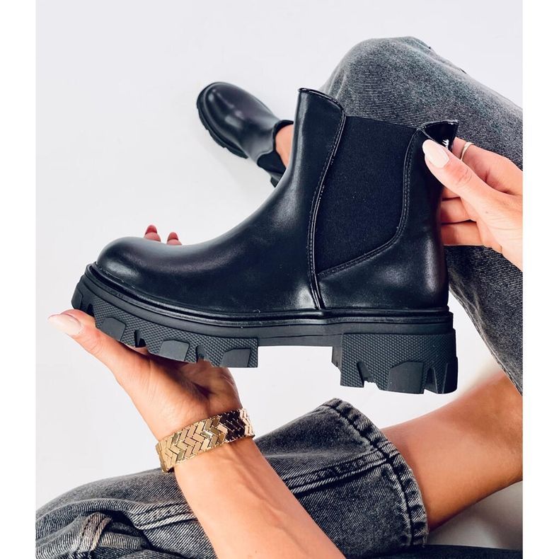 Bottines chelsea à talon haut Finn Black le noir 1