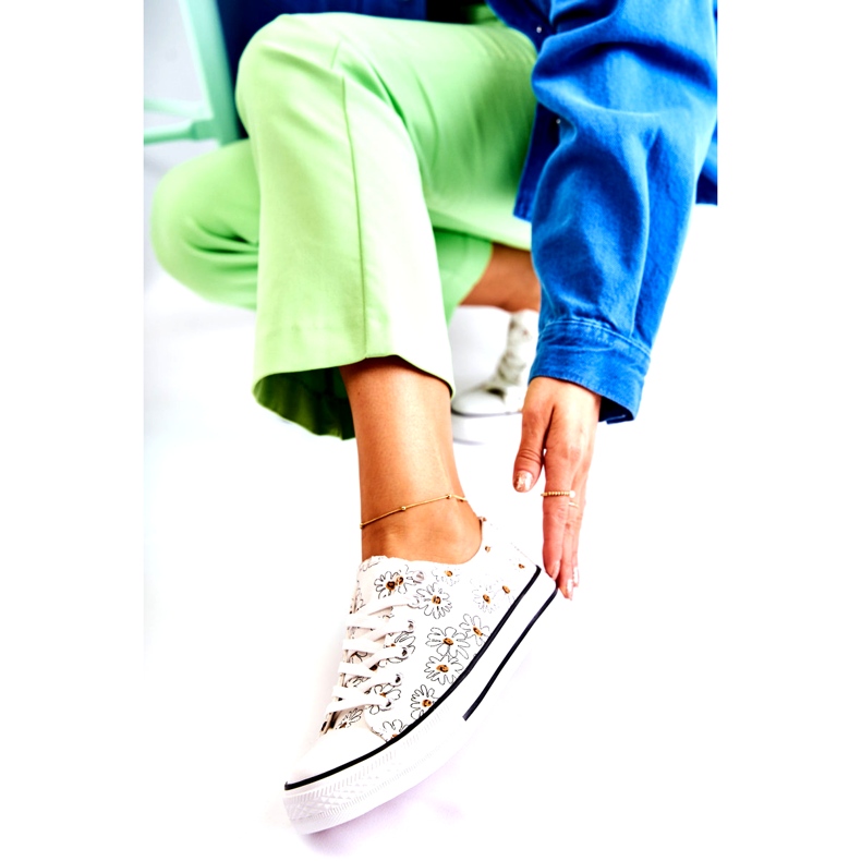 PS1 Baskets Basses Femme Avec Janey Fleurs Blanches 6