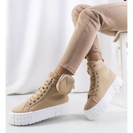 Baskets beiges sur la plateforme Lambari 1