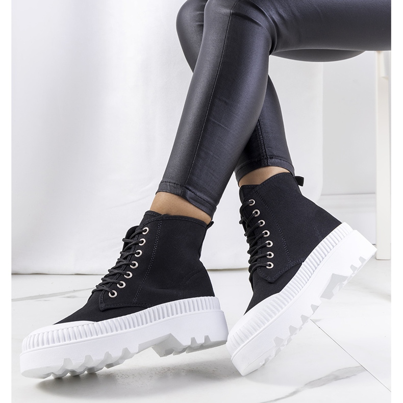 BM Baskets noires de Roxo le noir 1