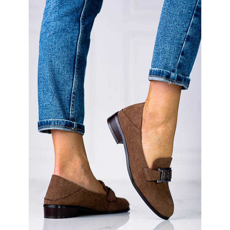 Mocassins pour femmes élégants avec une chaîne Vinceza marron brun 2