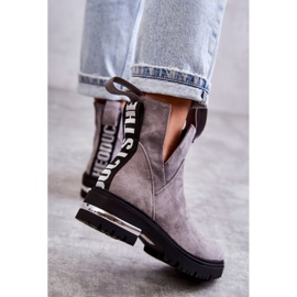 PS1 Bottines en daim gris Elvera avec découpes 2