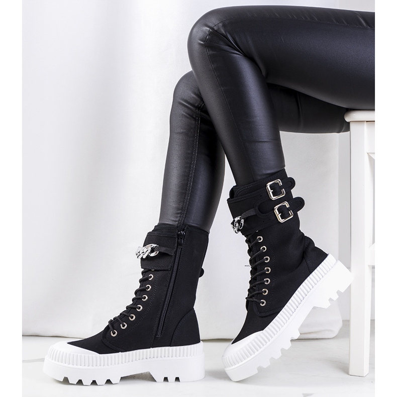 Baskets noires avec chaîne Taus le noir 1