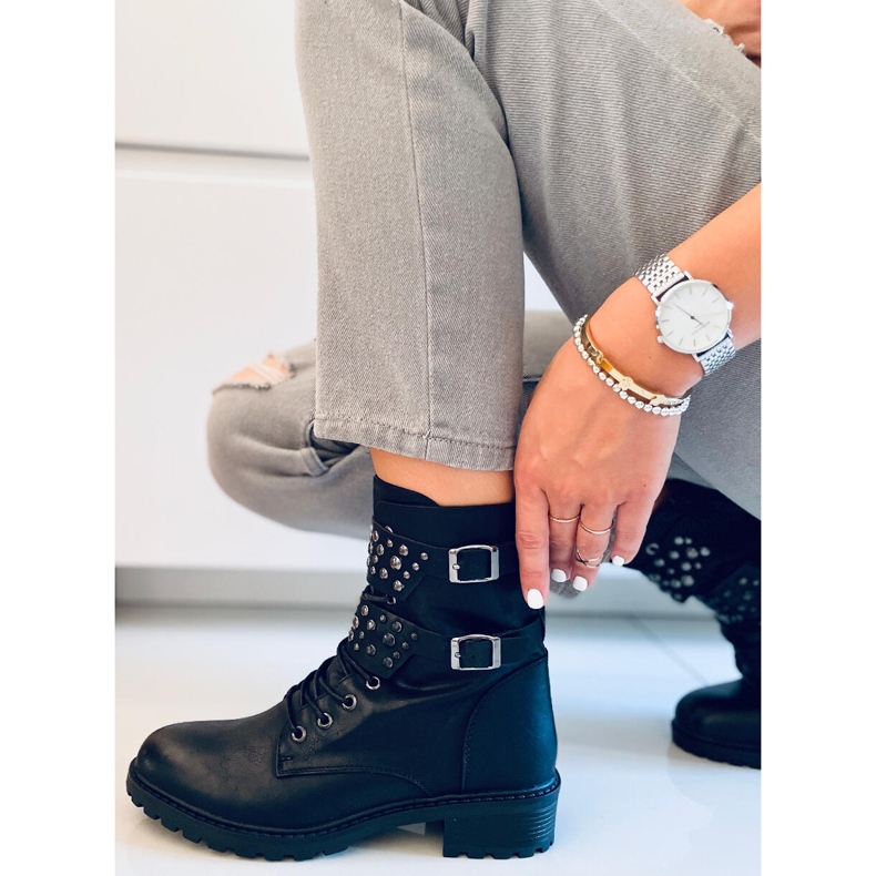 PA1 Bottes Thora noires 2