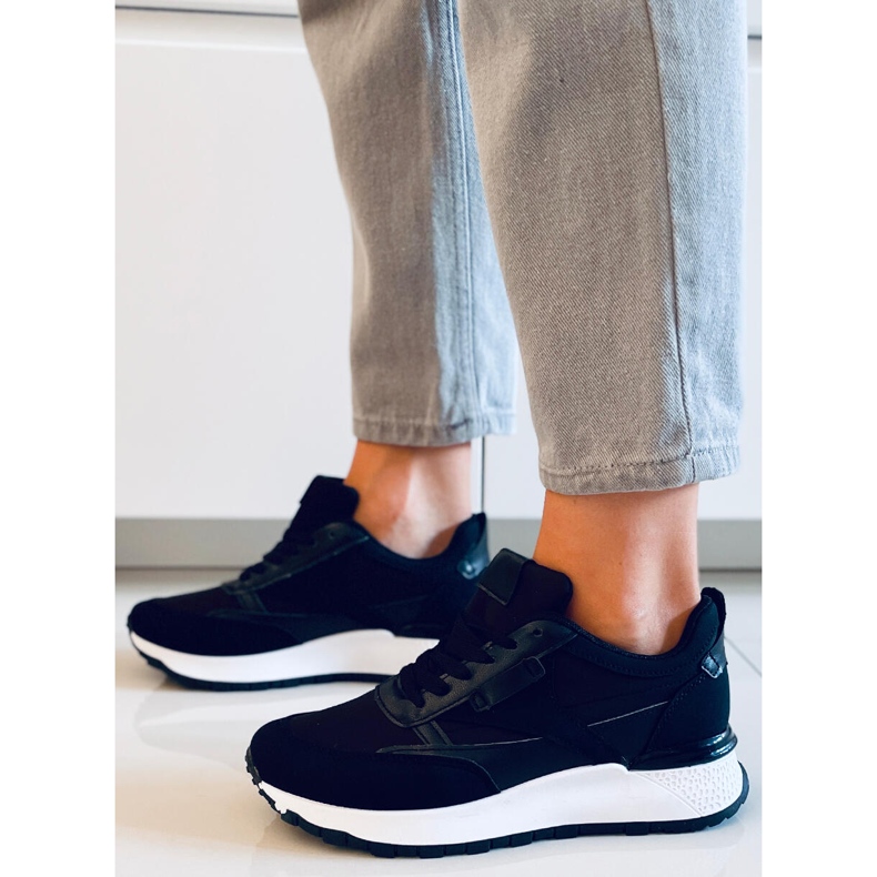 PA1 Baskets noires Nimue le noir 1