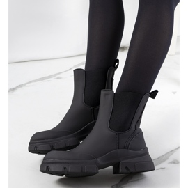 BM Bottes noires Carlos 2