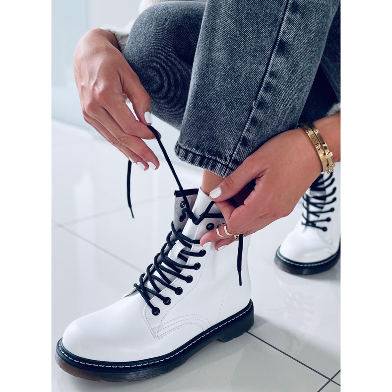 PA1 Carol Bottes martensiaki blanches 2 PA1 Carol Bottes martensiaki blanches 2