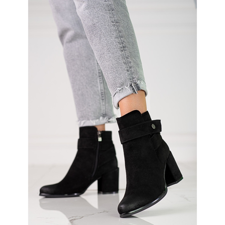 Bottes noires pour femmes sur un poteau en daim écologique Shelovet le noir 1